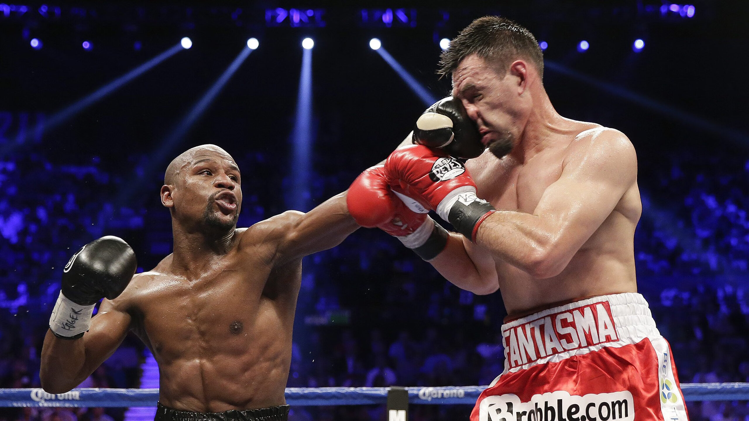 篮球半场四队轮换赛 赢一场上，输一场下